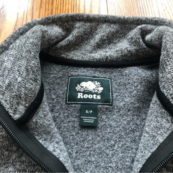 NEW ROOTS HALF ZIP PULL OVER SWEATER CREWNECK - Picture 4 of 16